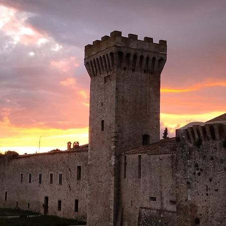 Torre Della Botonta Bed & Breakfast Castel Ritaldi Bagian luar foto