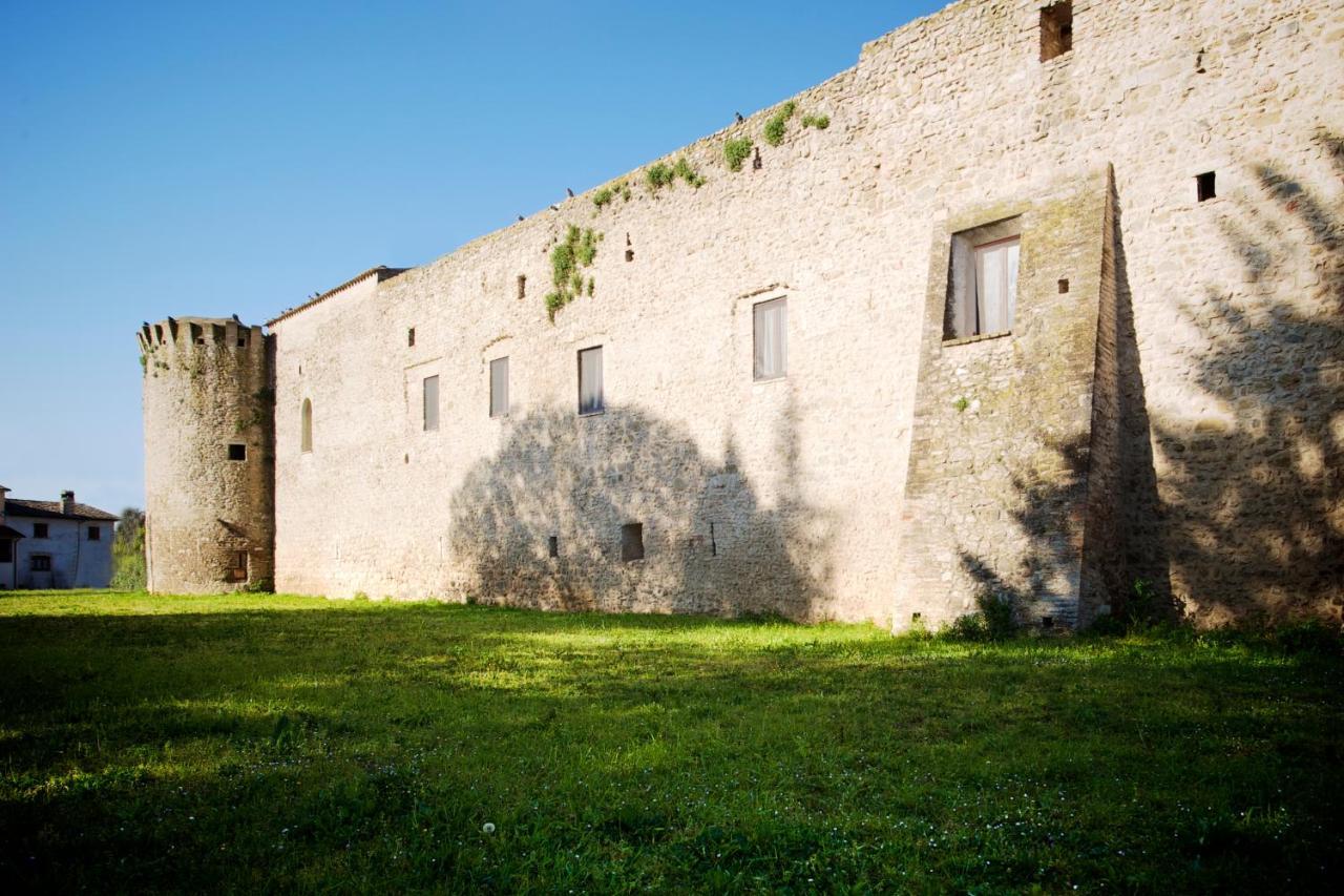 Torre Della Botonta Bed & Breakfast Castel Ritaldi Bagian luar foto