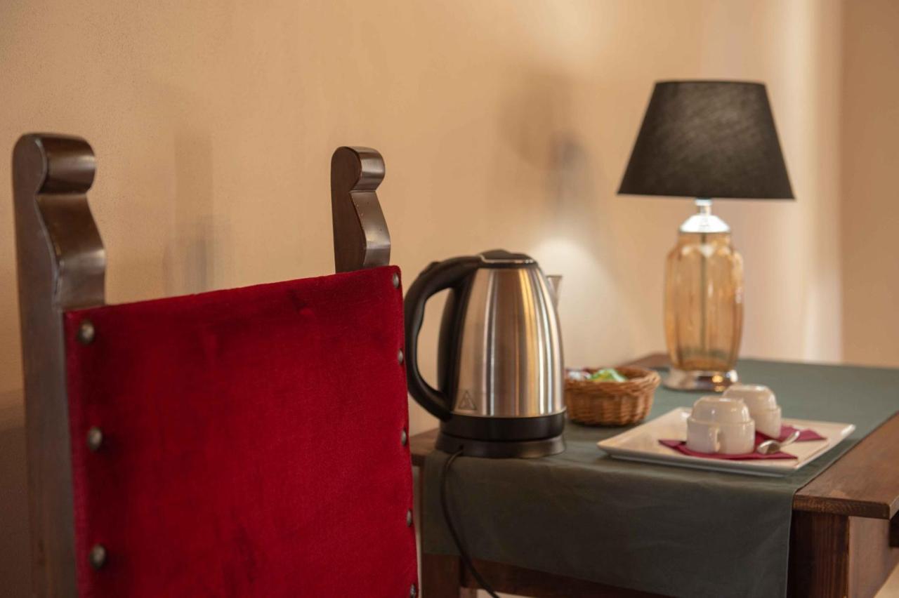 Torre Della Botonta Bed & Breakfast Castel Ritaldi Bagian luar foto