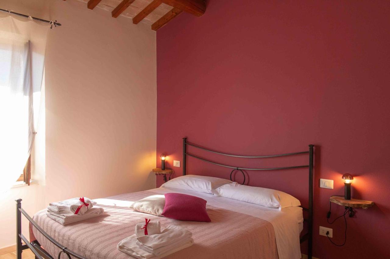 Torre Della Botonta Bed & Breakfast Castel Ritaldi Bagian luar foto