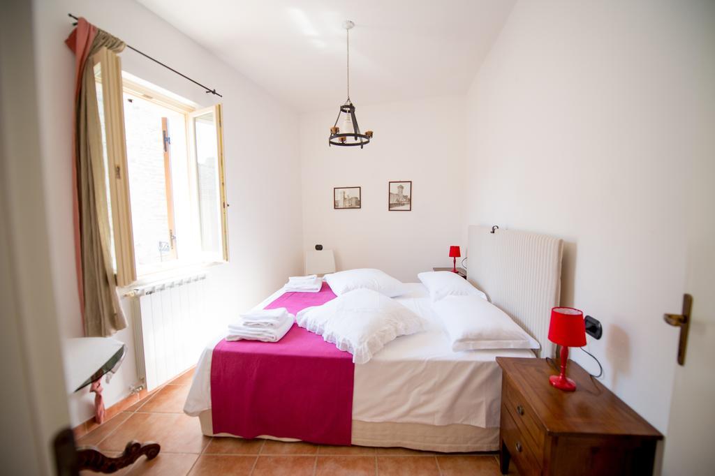 Torre Della Botonta Bed & Breakfast Castel Ritaldi Ruang foto
