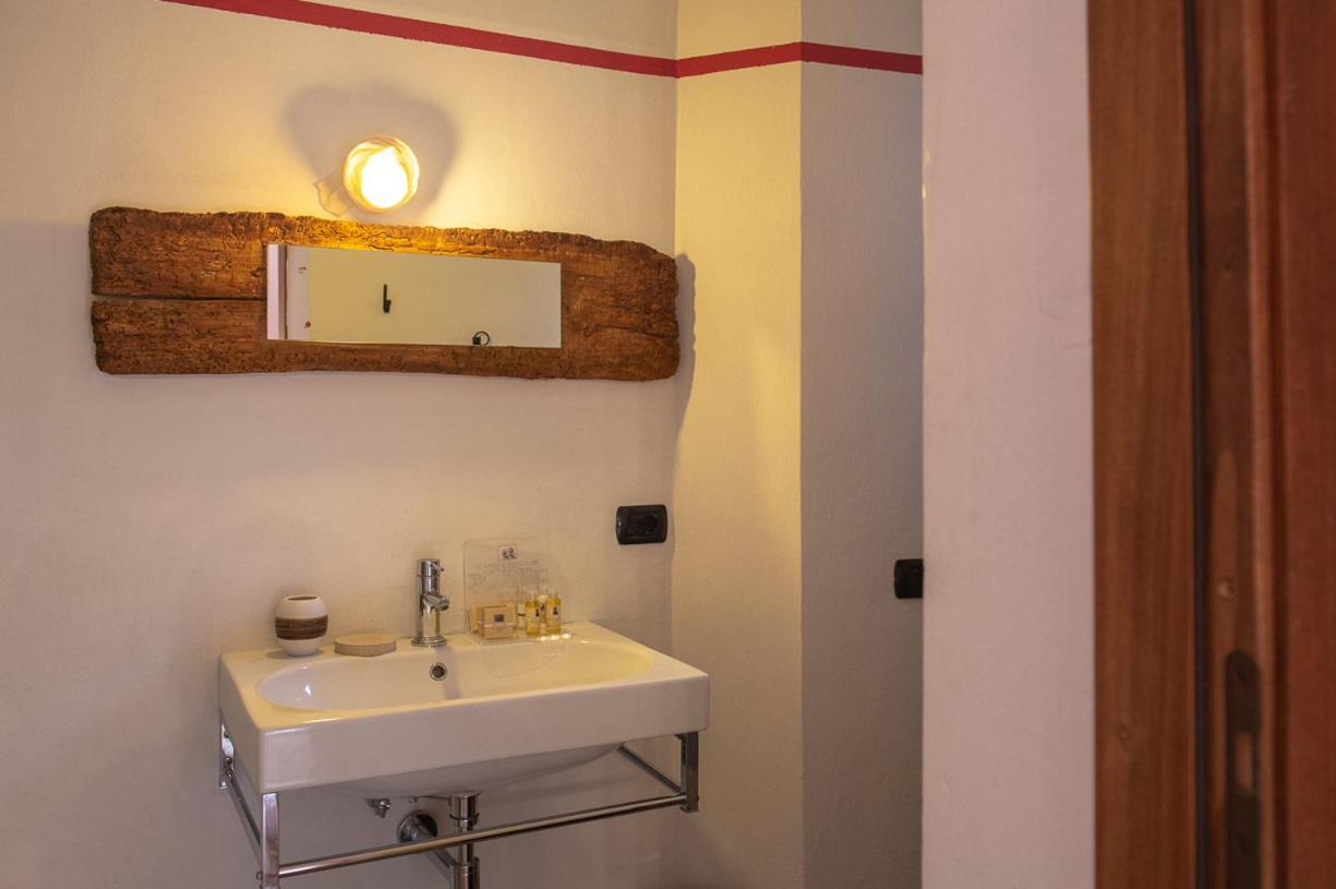 Torre Della Botonta Bed & Breakfast Castel Ritaldi Bagian luar foto
