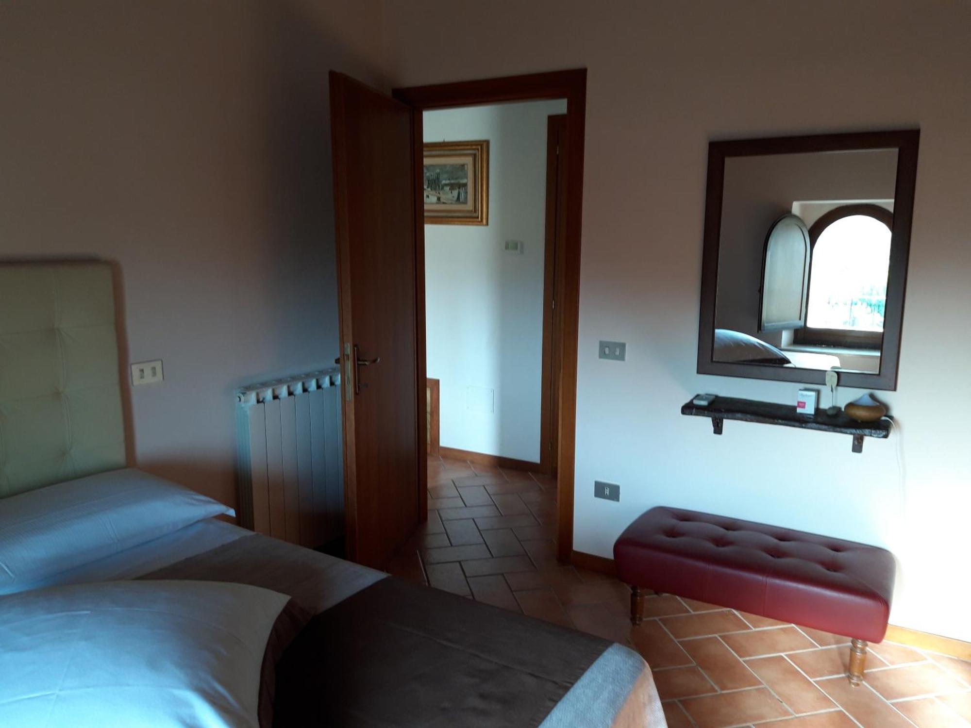 Torre Della Botonta Bed & Breakfast Castel Ritaldi Ruang foto