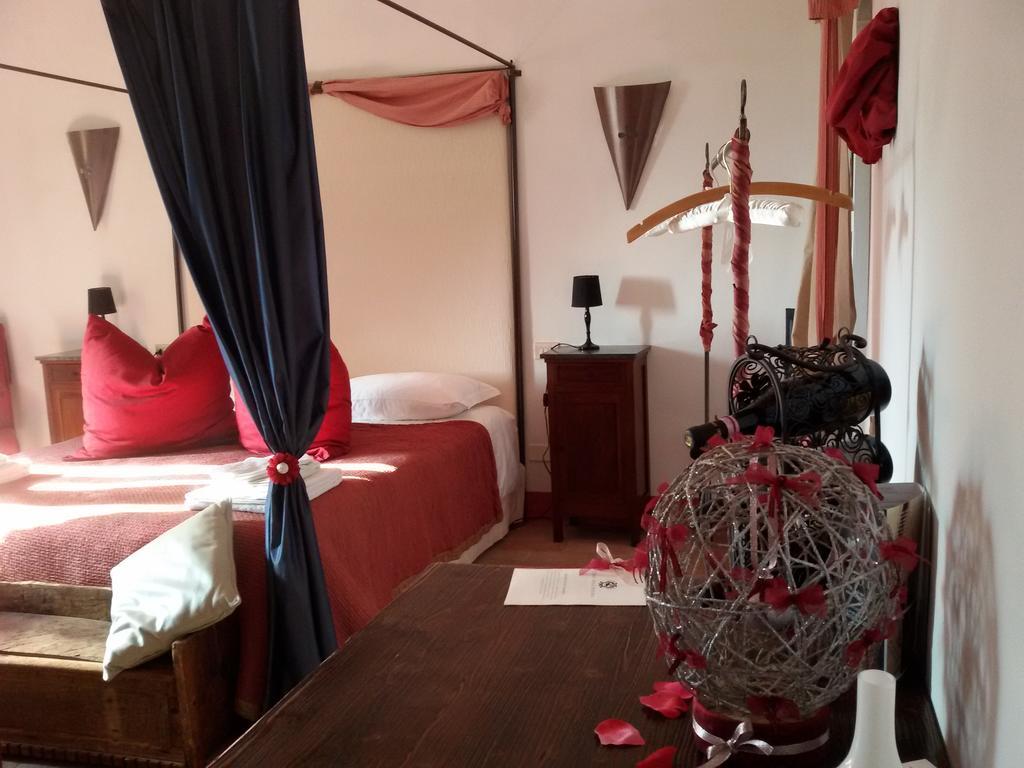 Torre Della Botonta Bed & Breakfast Castel Ritaldi Ruang foto