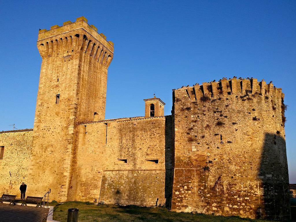 Torre Della Botonta Bed & Breakfast Castel Ritaldi Bagian luar foto