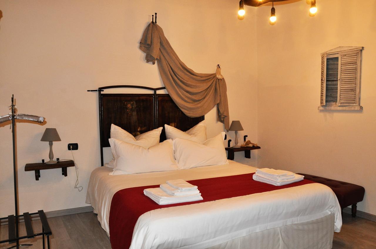 Torre Della Botonta Bed & Breakfast Castel Ritaldi Bagian luar foto